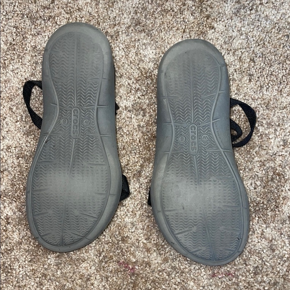 Crocs Women’s Black Sandals (Size 6) - Picture 4 of 5